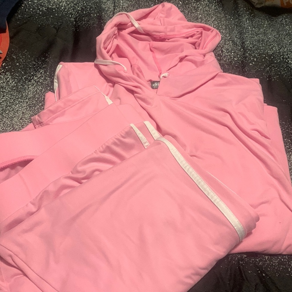 Brand new never worn pink and white jogger set size 3x